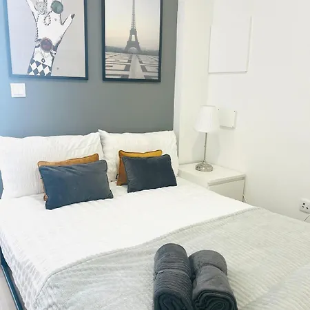 Lisbon, Location, Ideal For Tourists Apartment