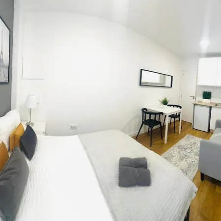 Lisbon, Location, Ideal For Tourists Apartamento *